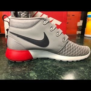 Nike Roshe Run Sneakerboot: Iron Ore